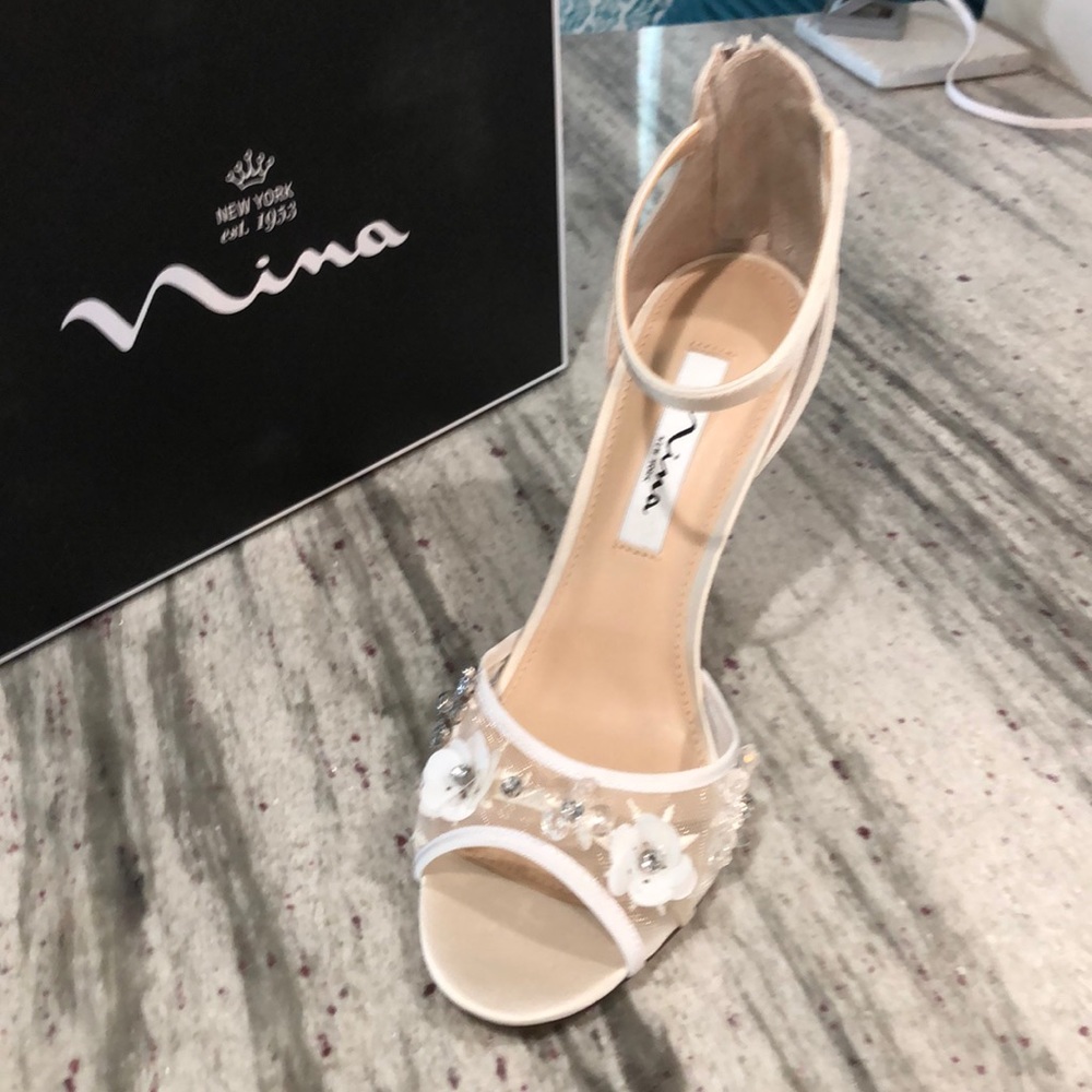 ✨✨SALE✨✨NEW IN BOX Nina Bridal Heels